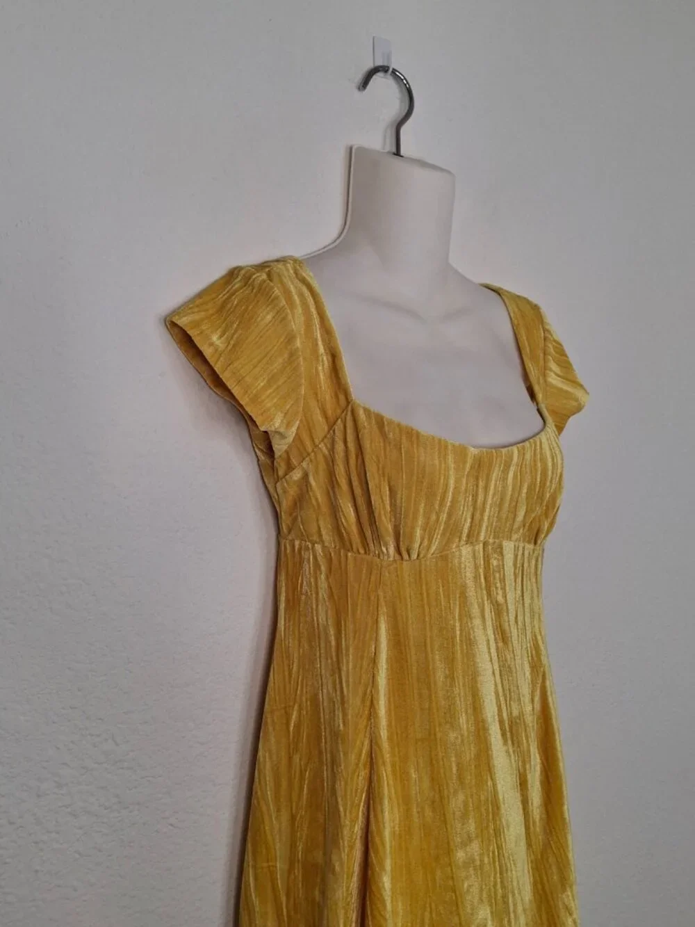 Urban Outfitters Velvet Dress Sz M Babydoll Y2K 90s Whimsygoth Coquette